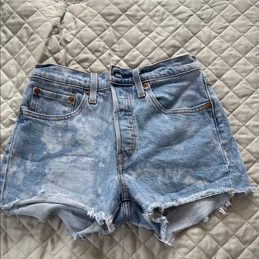 Levi’s Women's Shorts size 24